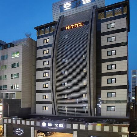 Hwaseong Bell Hotel מראה חיצוני תמונה