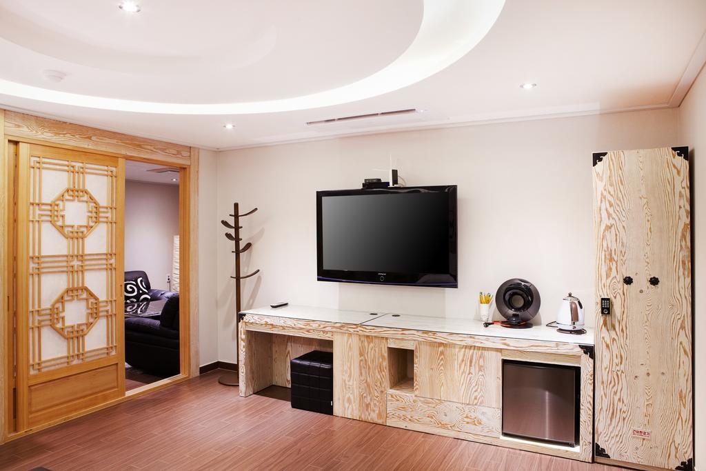 Hwaseong Bell Hotel מראה חיצוני תמונה