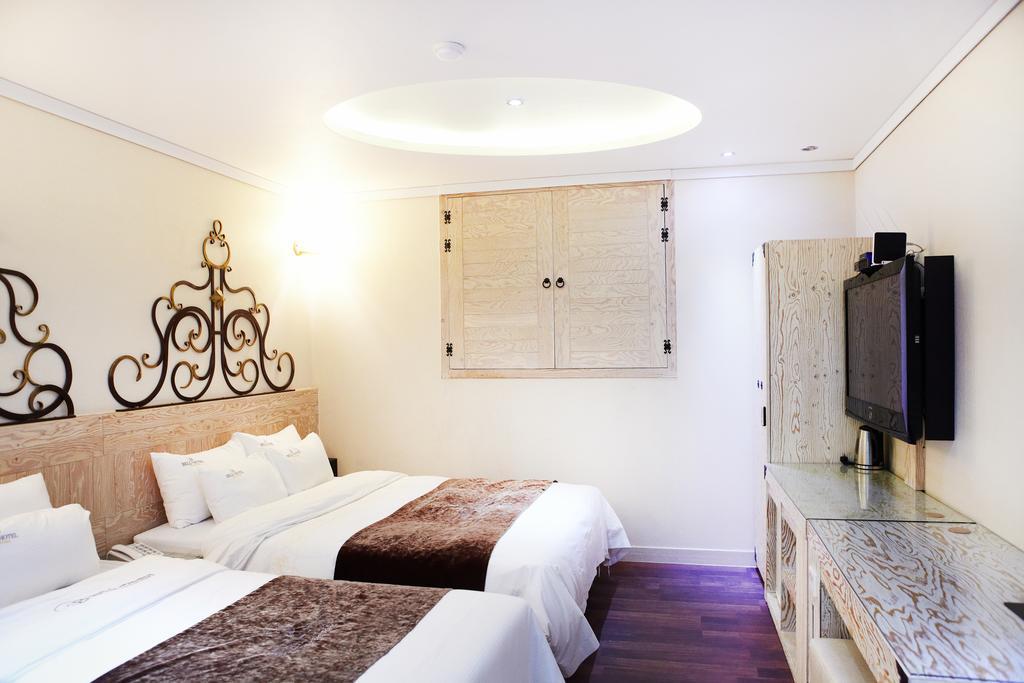 Hwaseong Bell Hotel מראה חיצוני תמונה